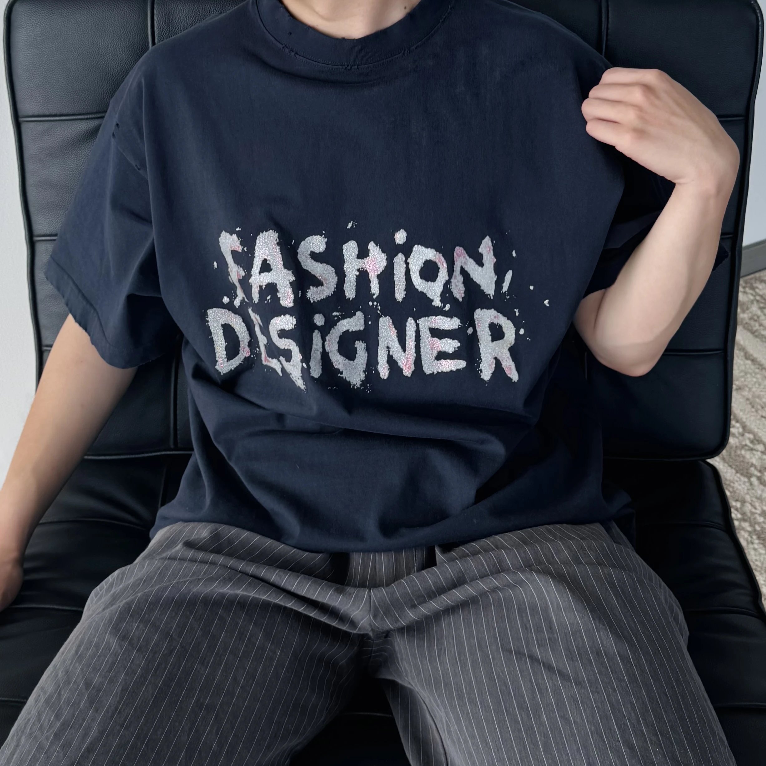 Item ID 8279 Balenc1aga - Paris-2025s - Sparkling Ink Graffiti Letter Printed Short