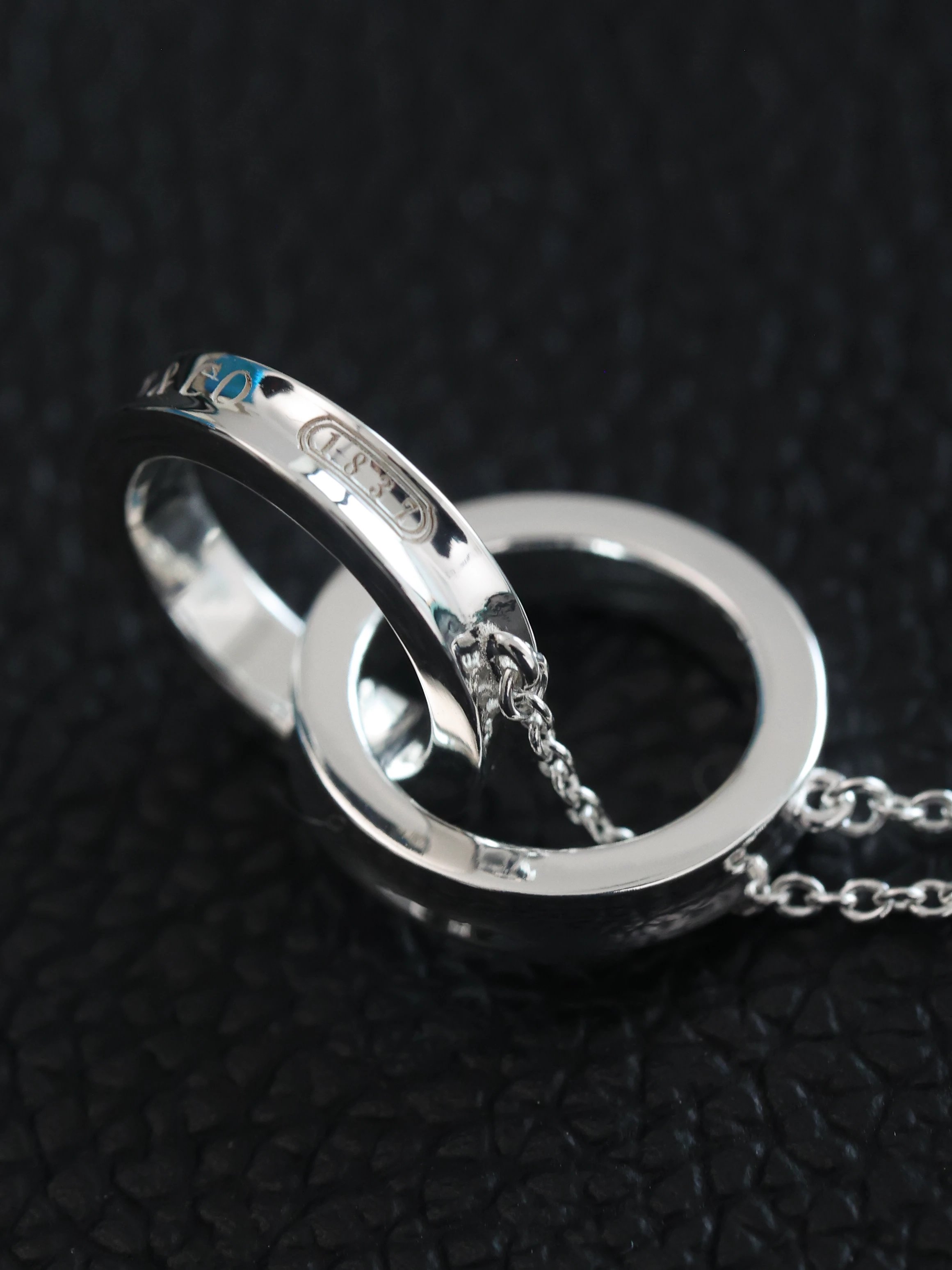 Item ID 8383 T1ffany- Tiffany -1837 Classic double hoop necklace - Ring Lariat Ster