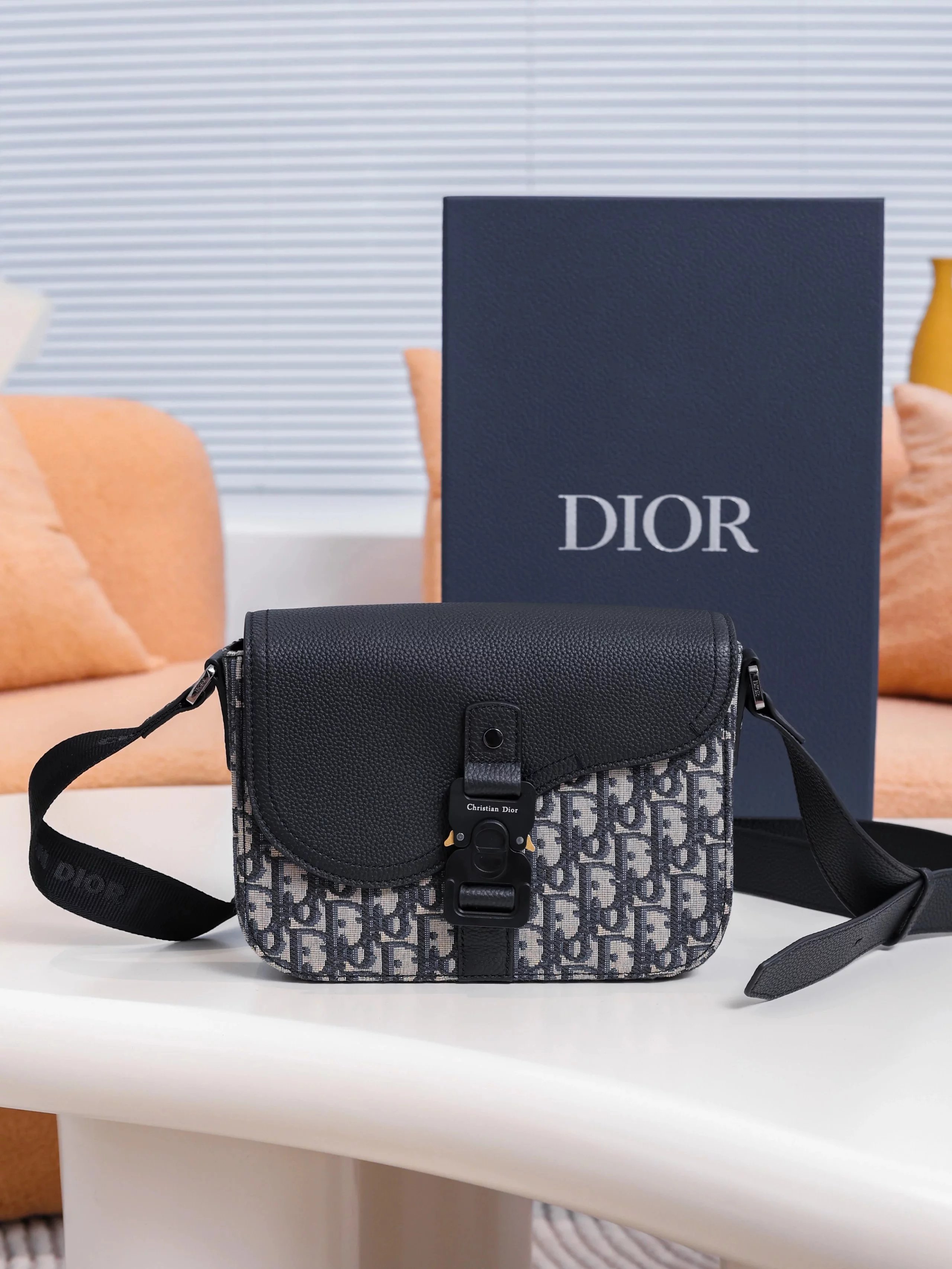 Item ID 8473 Dior-Oblique- Classic old flower canvas leather shoulder bag - Allover