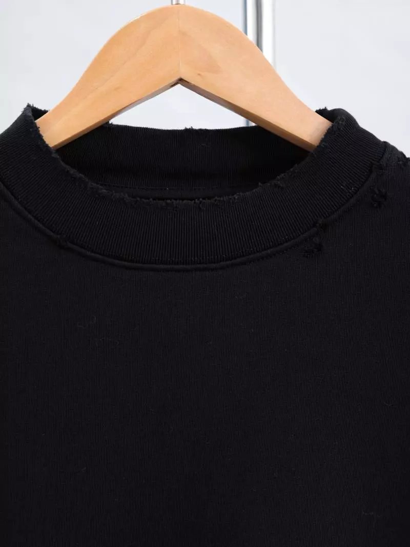 Item ID 8073 Balenci@ga- Paris -2023ss- Back neck lettering logo- crew neck sweatsh