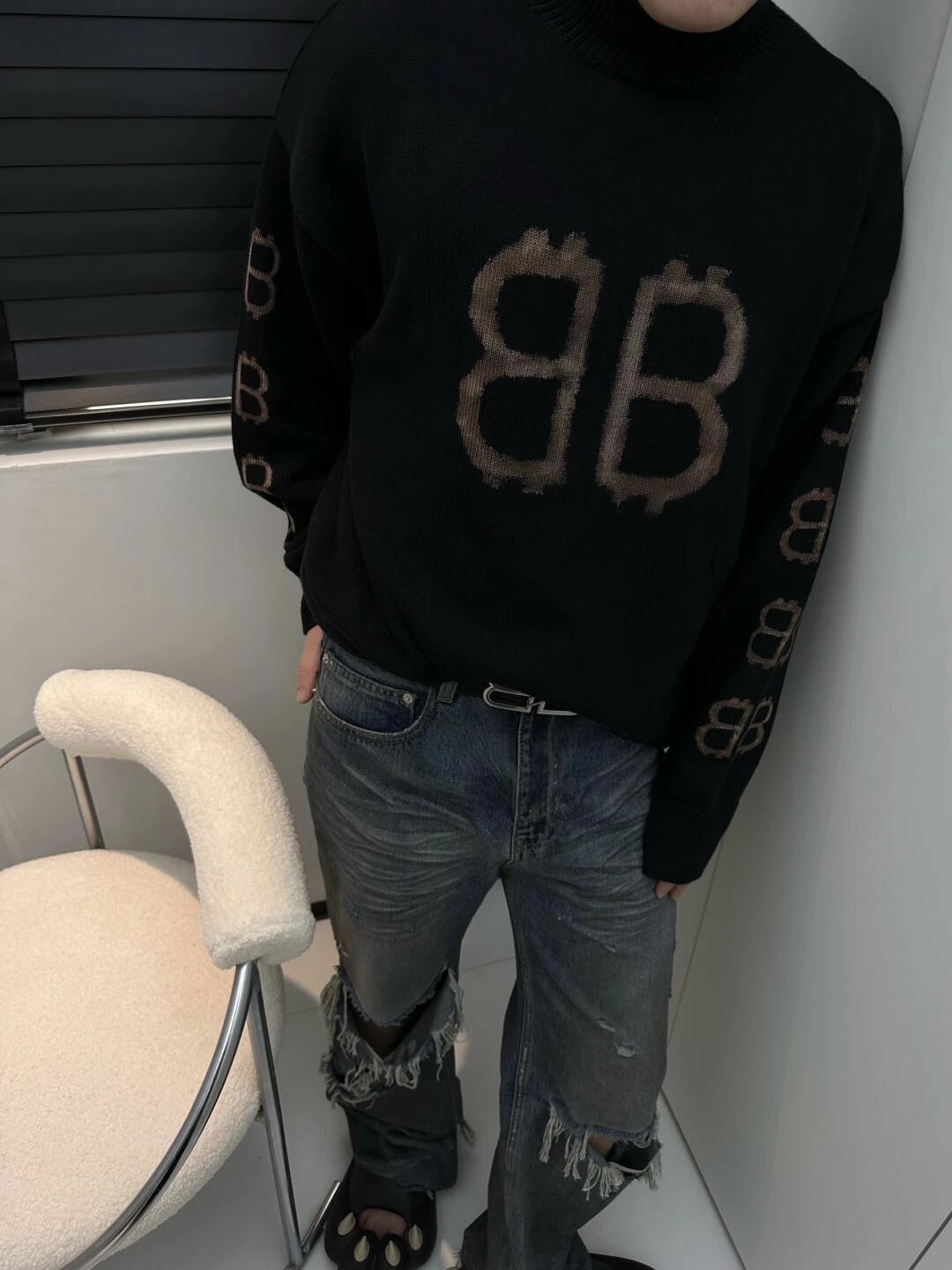 Item ID 8250 Balenci@ga- Paris -2024ss- Mud dyed double B printed sweater - turtlen