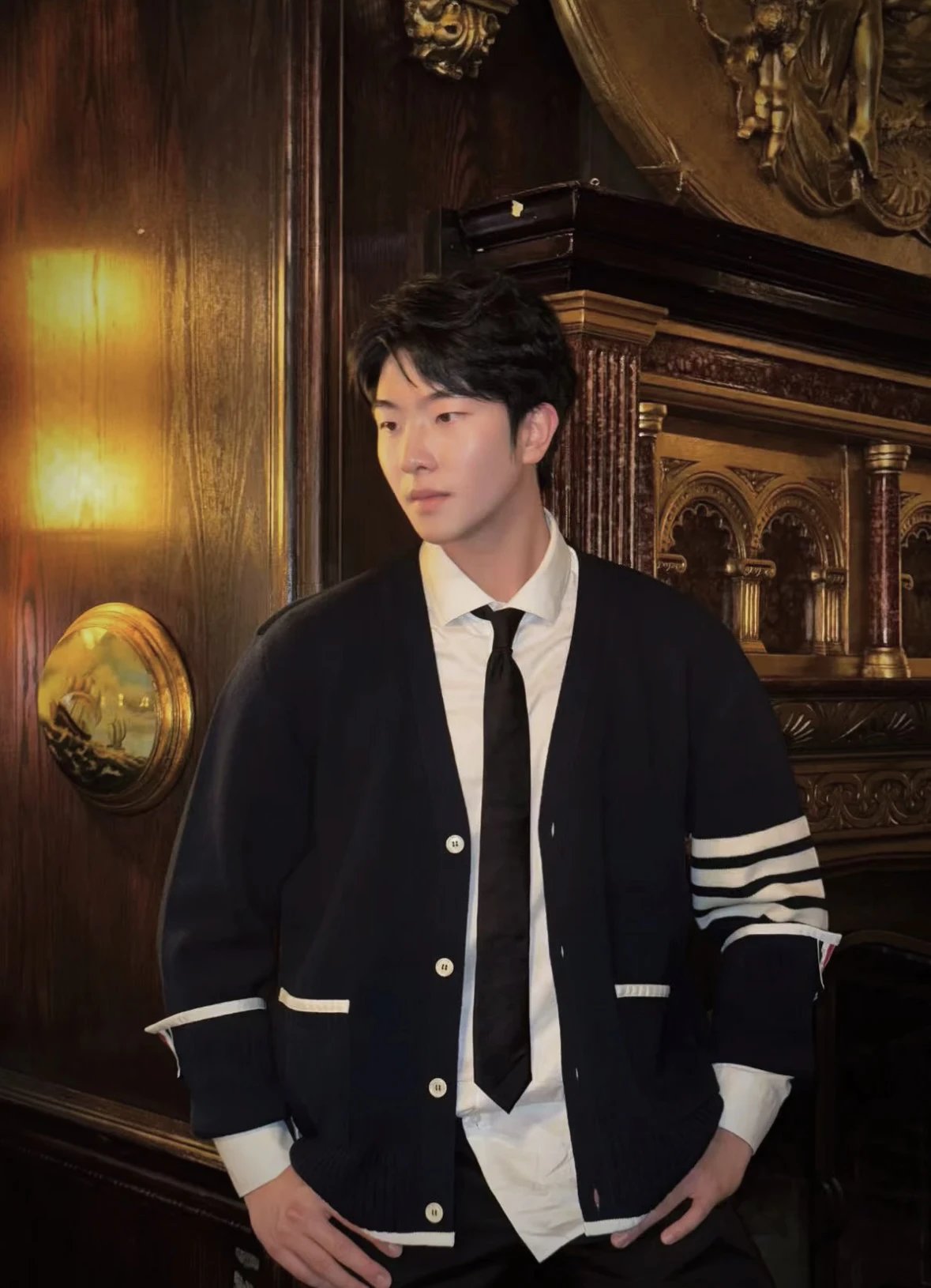 Item ID 8005 striped long sleeves single breasted V collared sweater