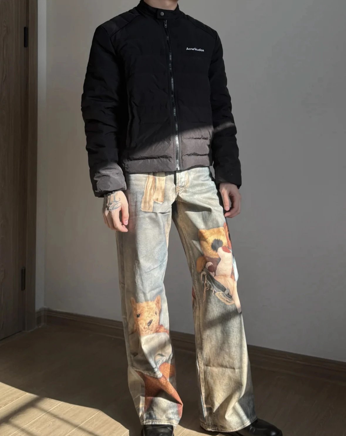 Item ID 8098 Acne SS25 Logo _National Standard 90 White Duck Down_ Solid Color Zipp