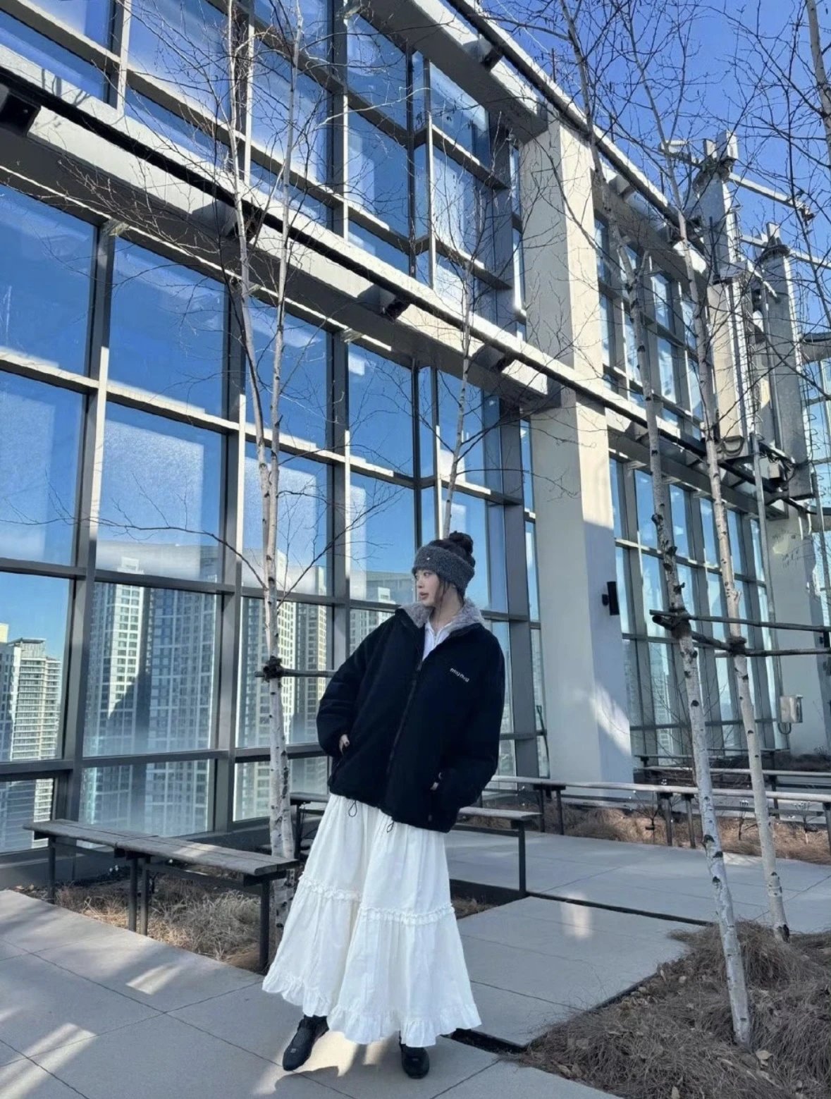 Item ID 8128 M1UM1U Miu Miu _mohair blend fur collar_ FW25 solid color stand up col