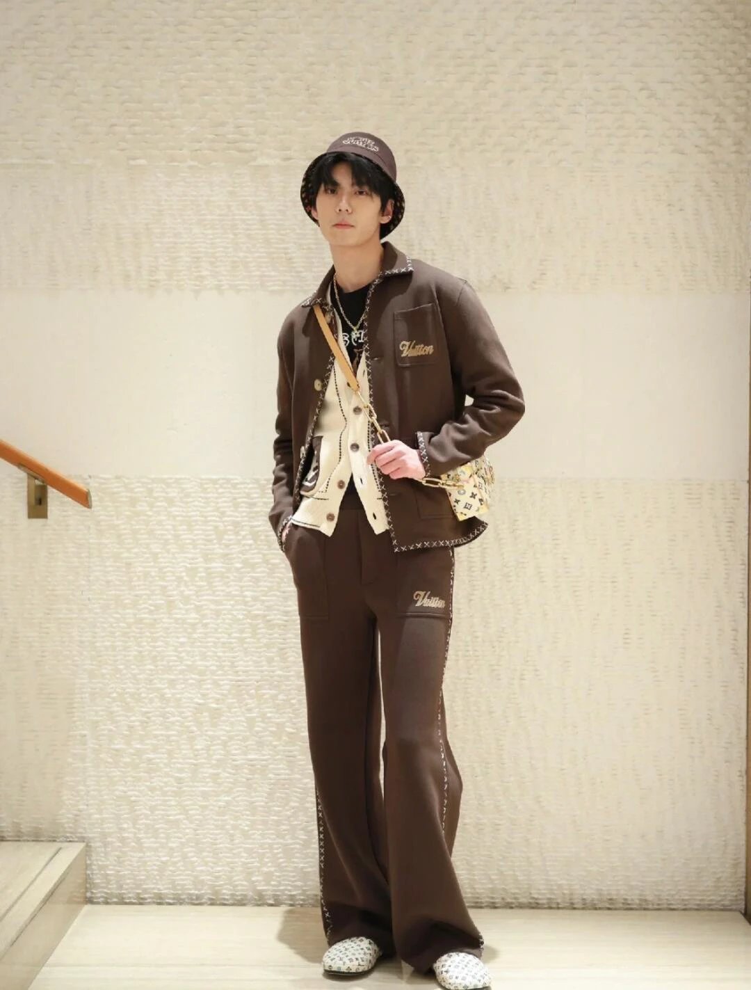 Item ID 8341 Advanced customization -Tyler Joint series - Show casual pants - side