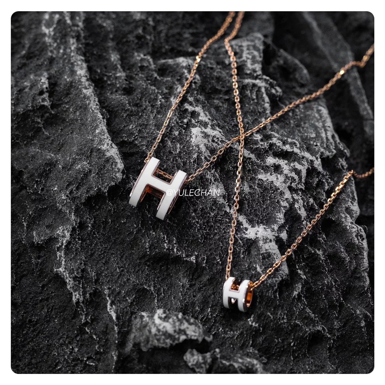 Item ID 8380 H letter necklace -mini letter pendant - rose gold necklace - clavicle