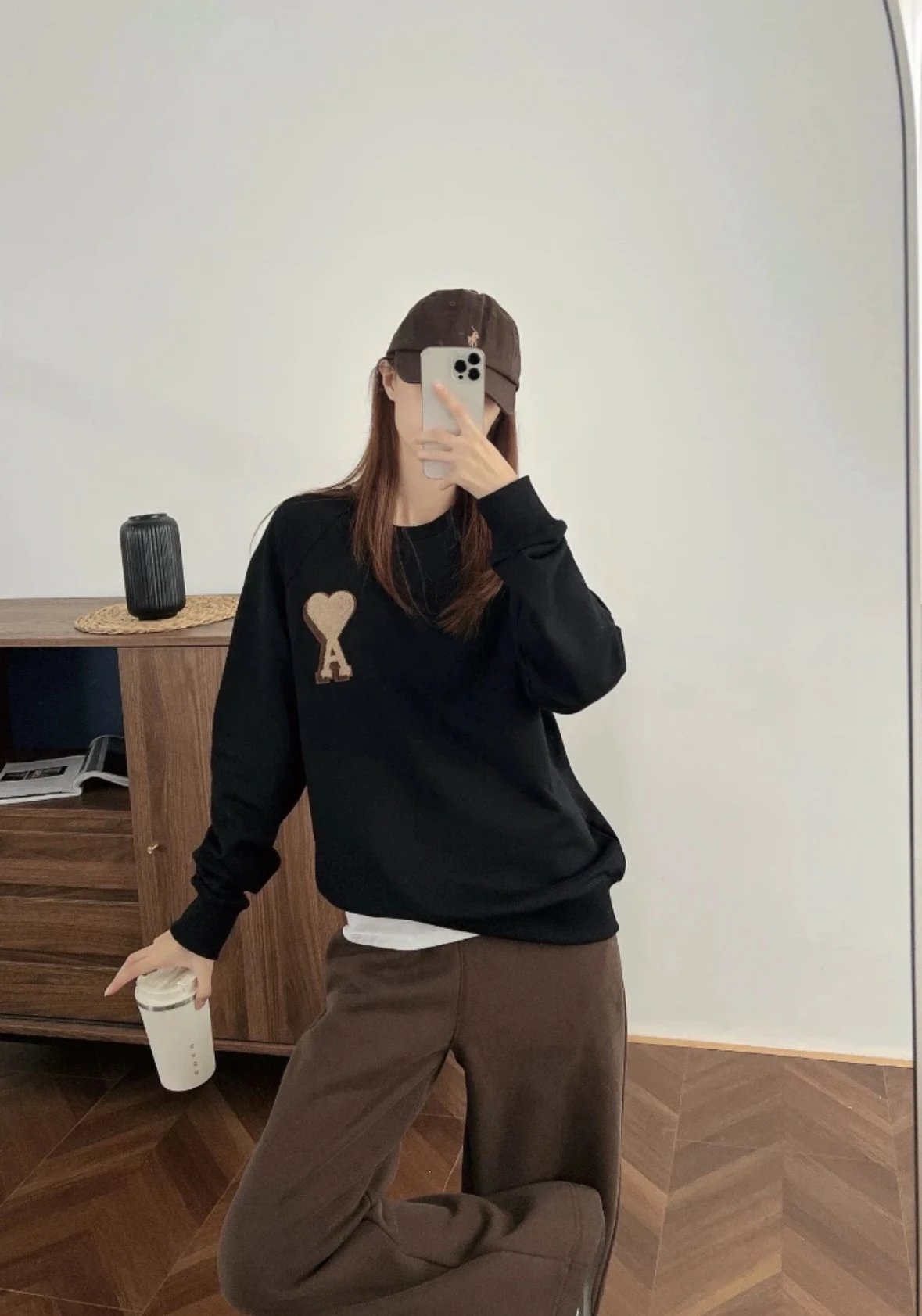 Item ID 8070 AMI solid color logo “ Correct spacer embroidery ”“ Multi-color dyeing