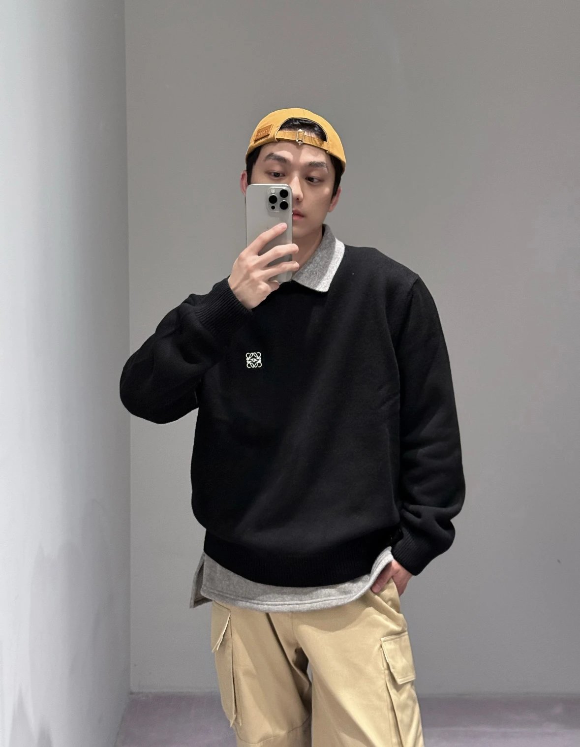 Item ID 8083 L0EWE Luo Yiwei “100% Superfine merino wool ”FW23Logo Embroidered roun