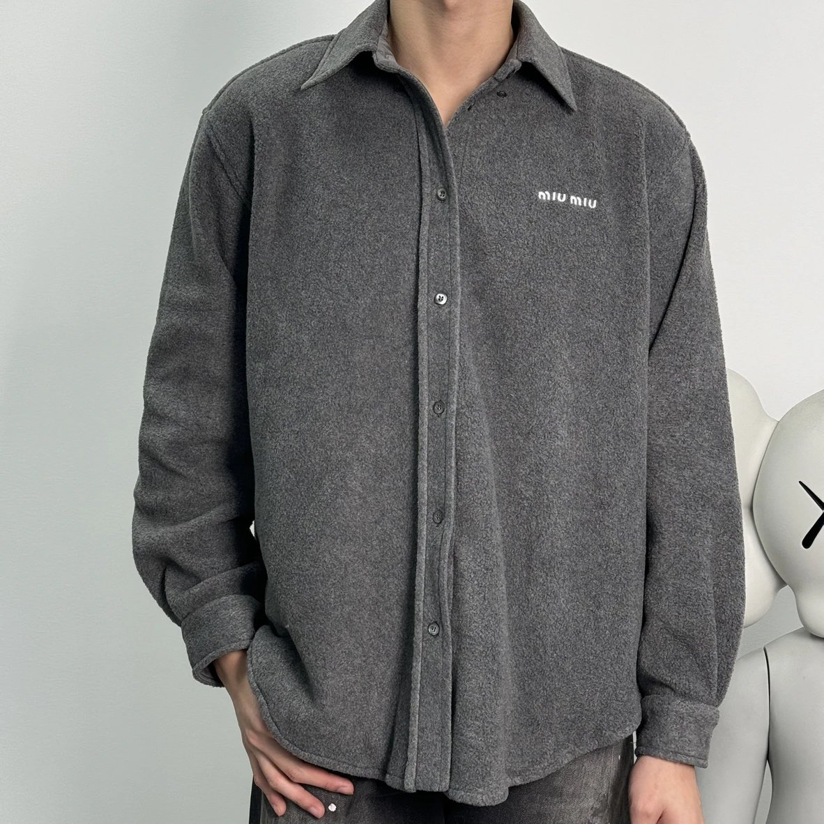 Item ID 8219 M1UM1U Miu Miu _Double Brush Single Shake Velvet Craft_ Loose Edition