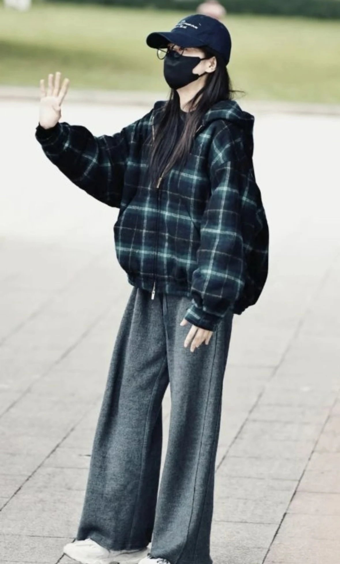 Item ID 8127 M1UM1U Miu Miu plaid cotton coat - Button cuffs patch pocket jacket -