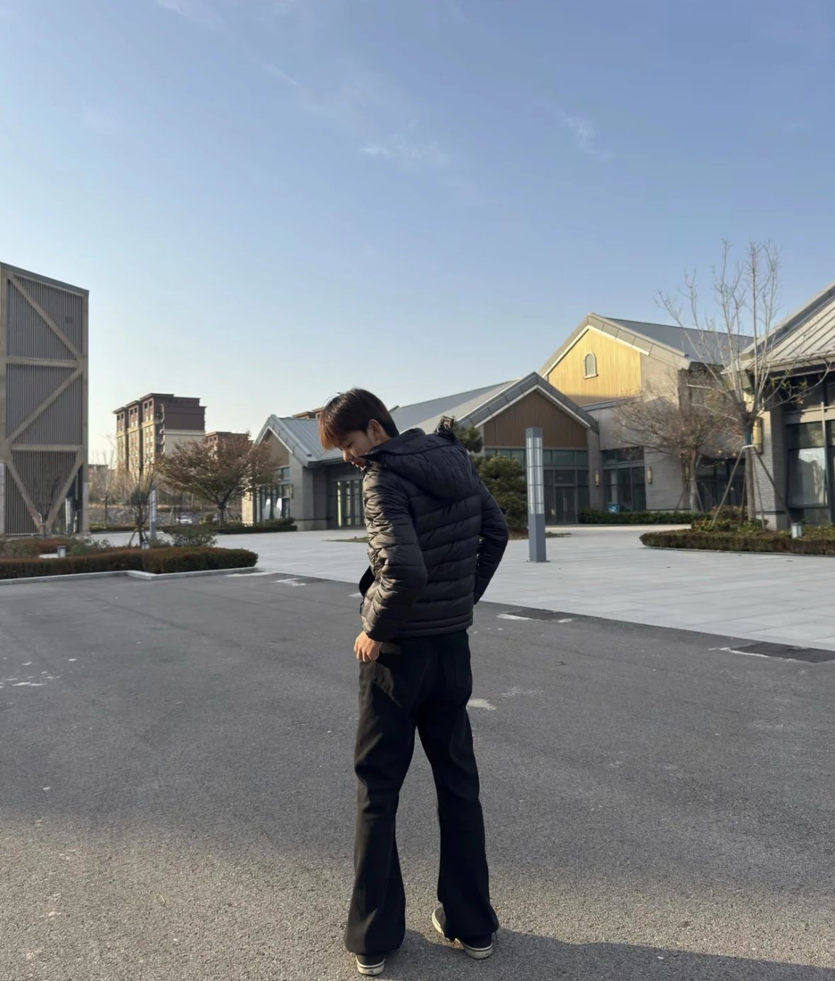 Item ID 8133 raff FW24 solid color down jacket “80 white duck down ” Zipper hooded