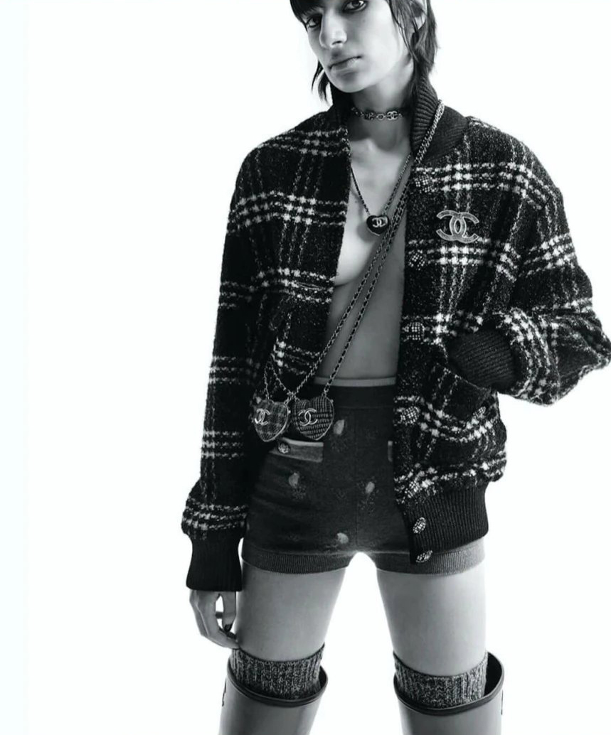 Item ID 8026 CHANE1- Chanel 22k Tweed Black and White Checkered Floral Coat - Black