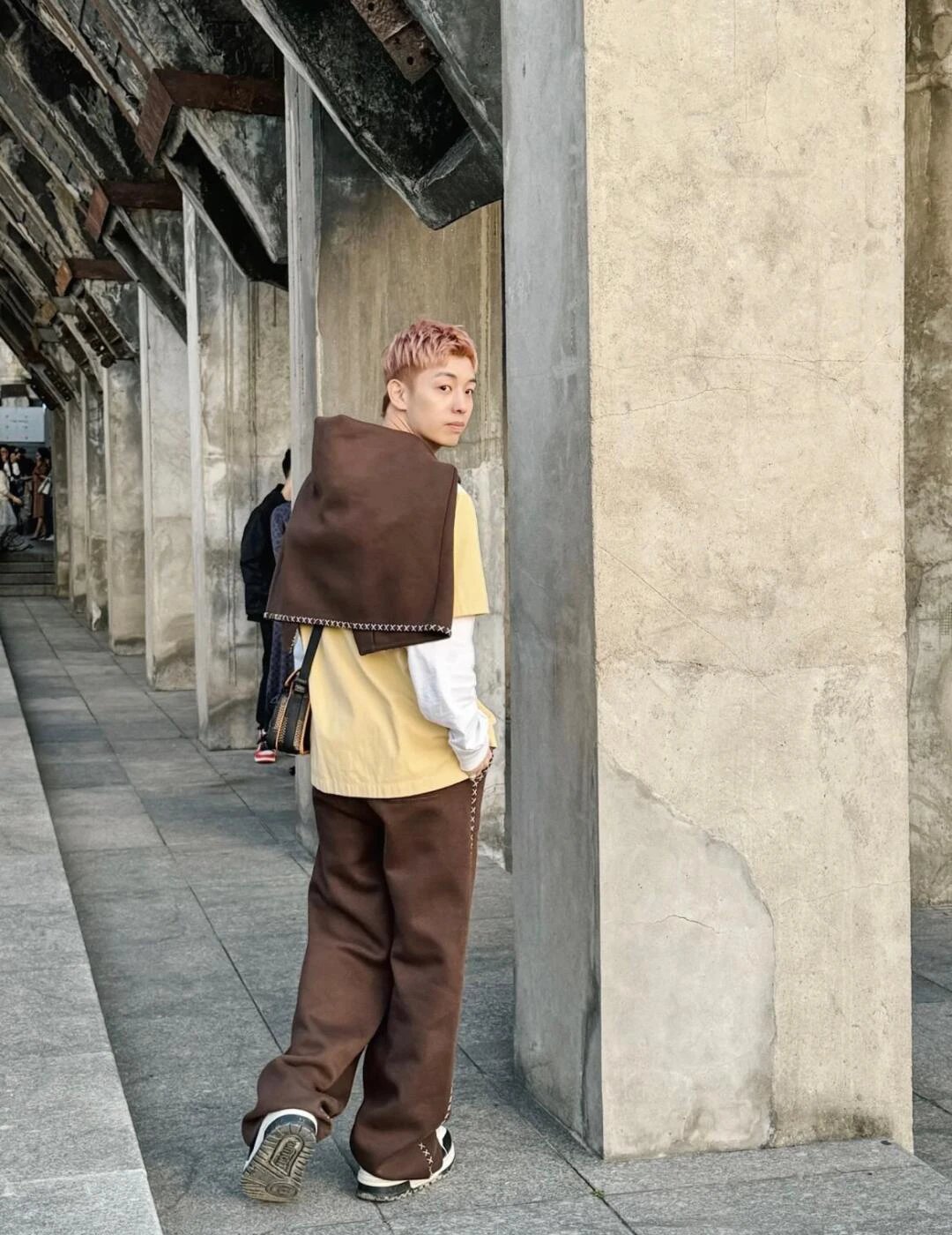 Item ID 8341 Advanced customization -Tyler Joint series - Show casual pants - side