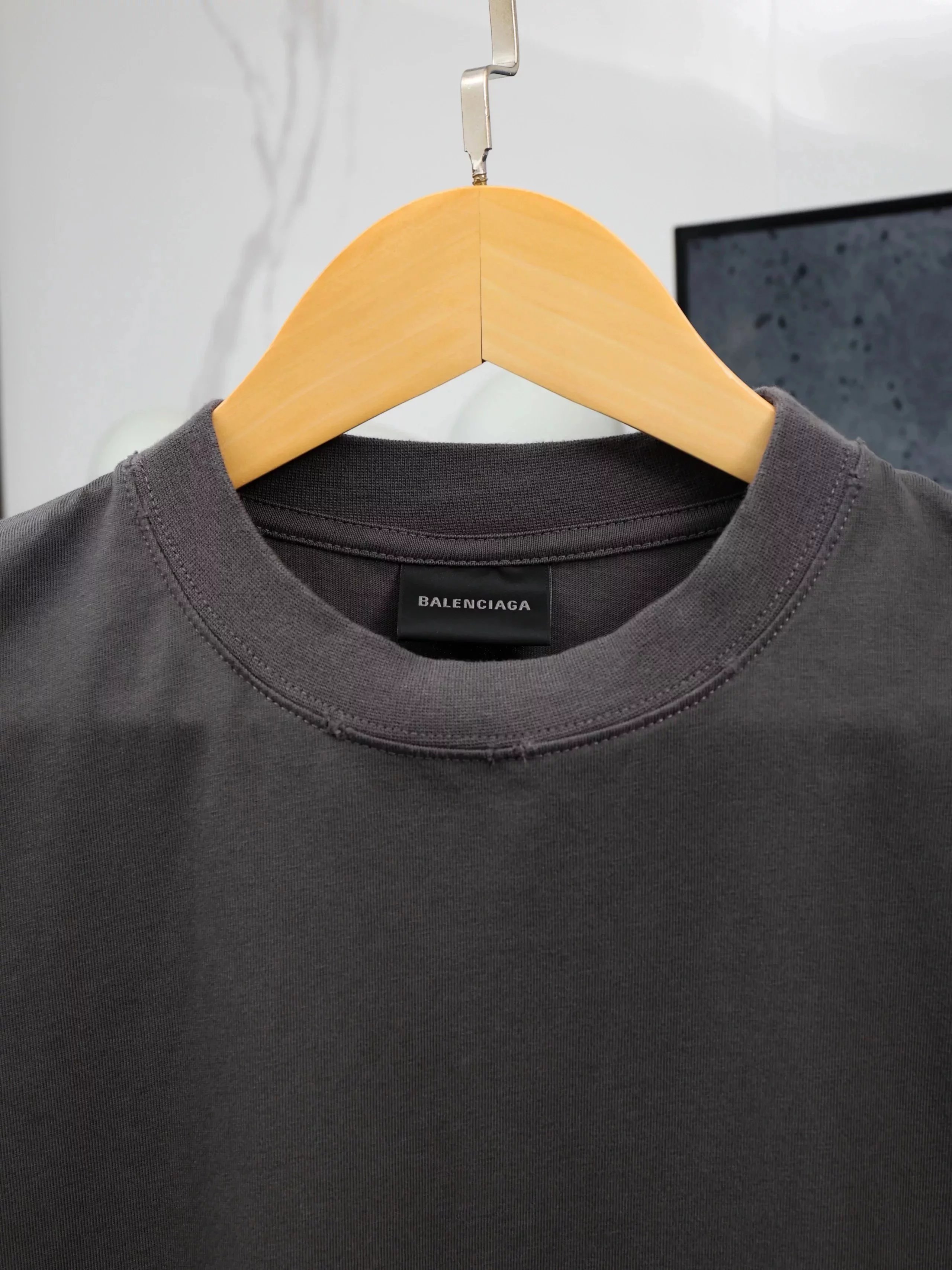 Item ID 8291 Balenciag-2022fw - Wave Cola Short Sleeve - Dark Brown - Damaged Proce