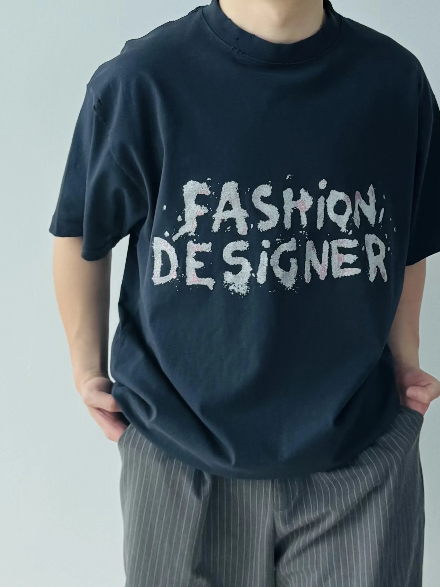 Item ID 8279 Balenc1aga - Paris-2025s - Sparkling Ink Graffiti Letter Printed Short