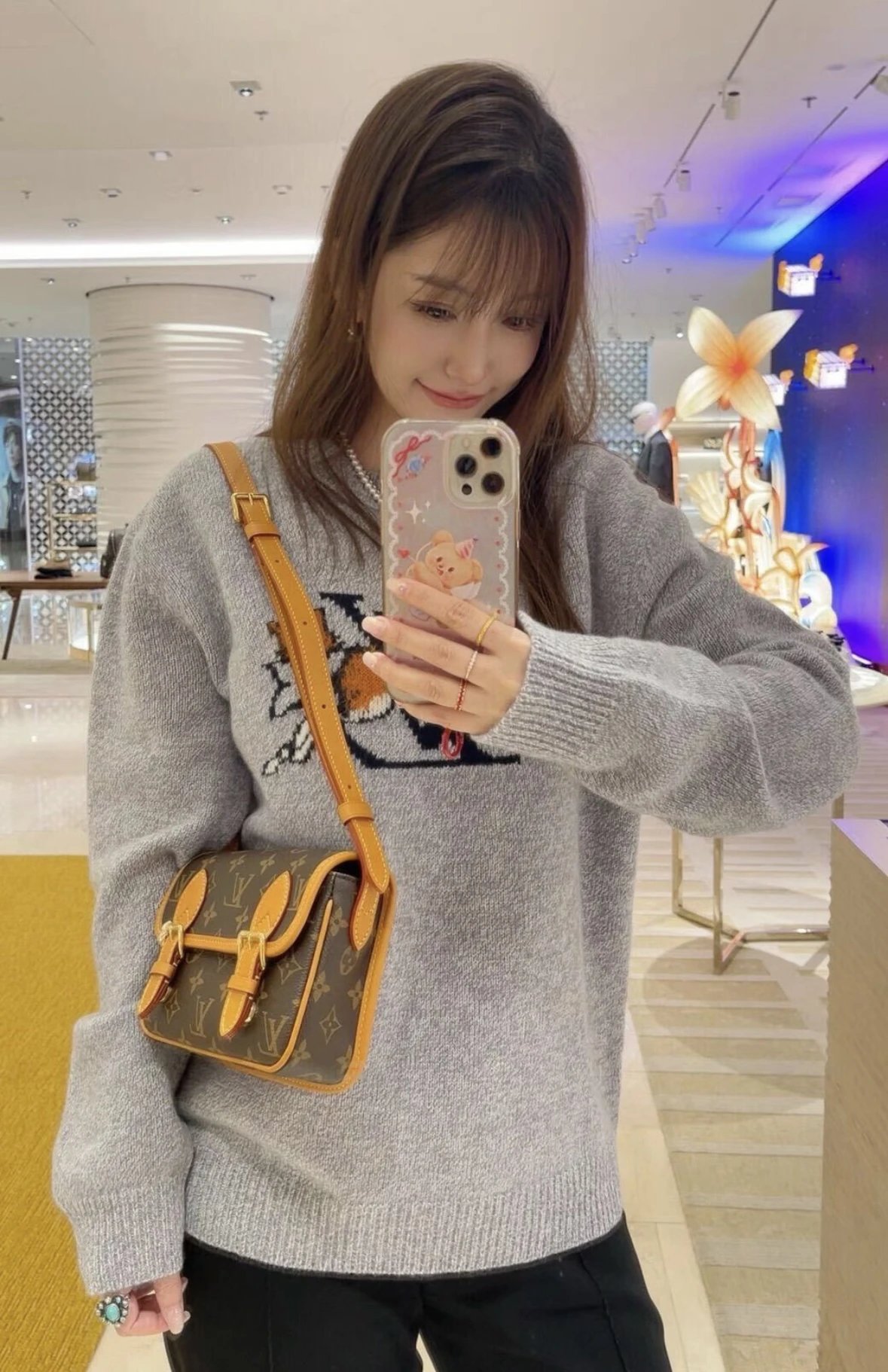 Item ID 8447 Archive _Personal Cardboard - Custom Leather_ Dazzling Metal Piece Mag