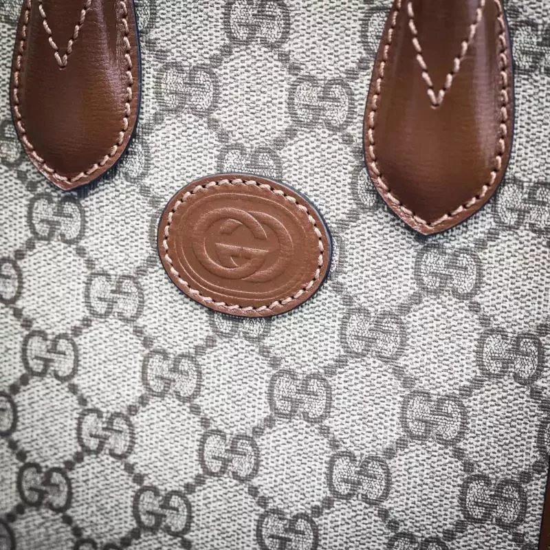 Item ID 8480 GUCCI Gucci GG-Retro Series decorated with interlocking pairs G mini t
