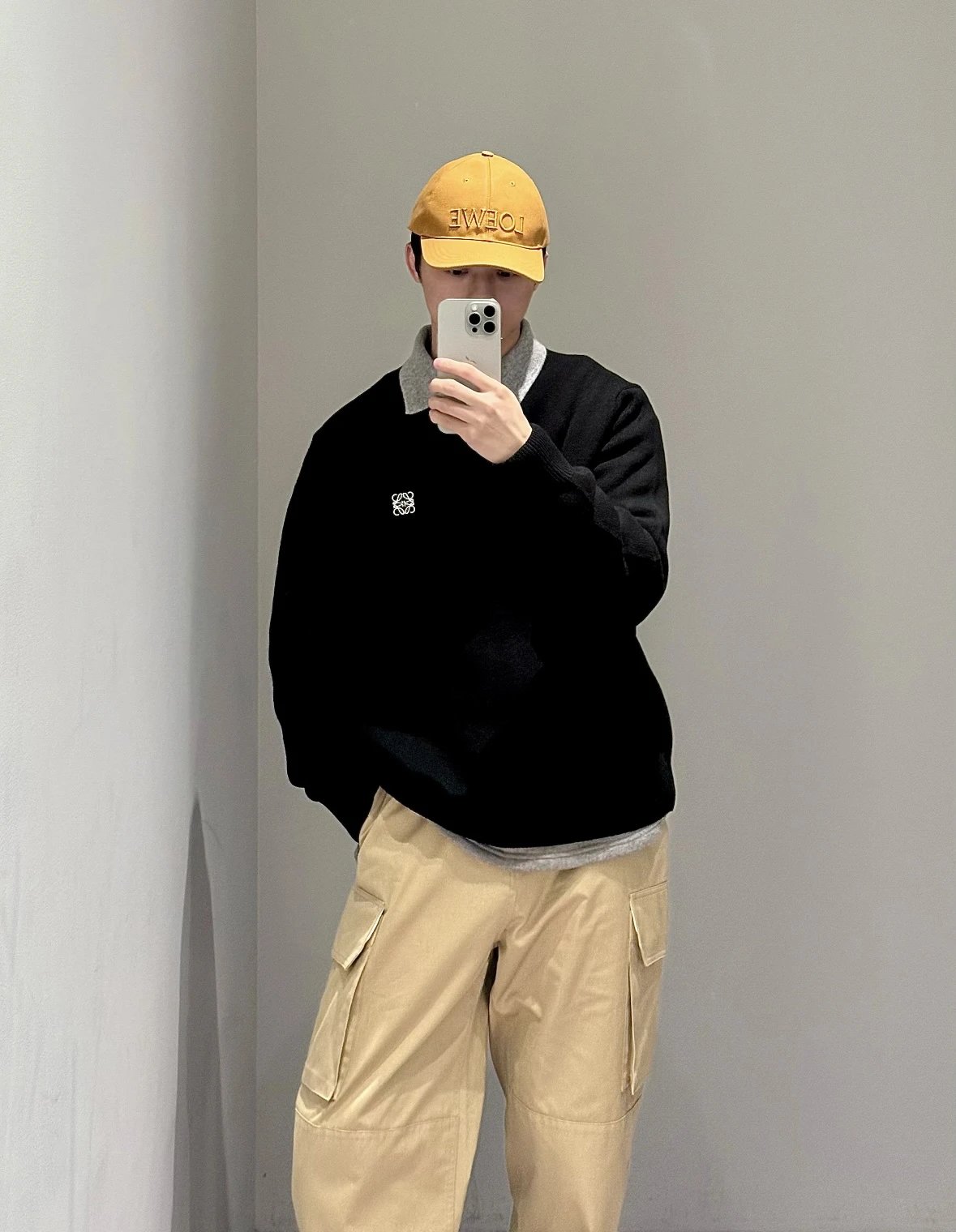 Item ID 8083 L0EWE Luo Yiwei “100% Superfine merino wool ”FW23Logo Embroidered roun