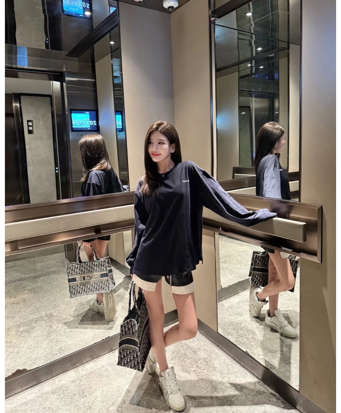 Item ID 8188 MIU-MIU Miu Miu - long sleeves -26 Combed cotton plain weave - ribbing