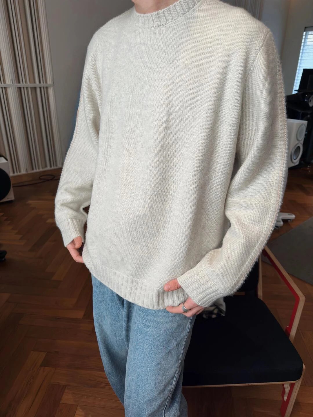 Item ID 8261 Loro-Pi@na-LP-2024ss- cashmere sweater - Warm cashmere sweater with si