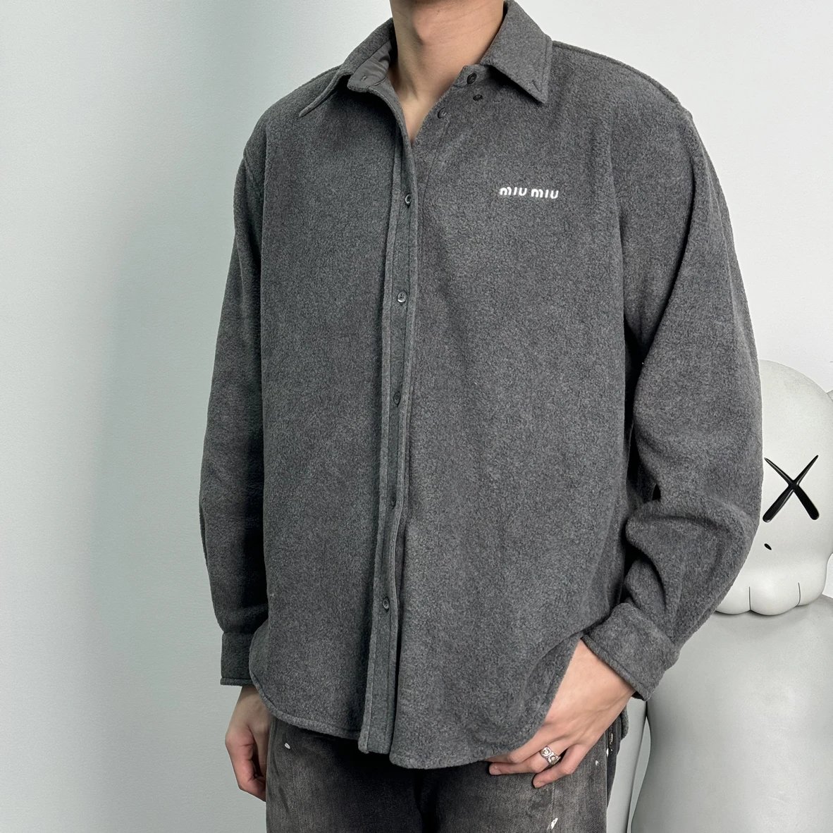 Item ID 8219 M1UM1U Miu Miu _Double Brush Single Shake Velvet Craft_ Loose Edition