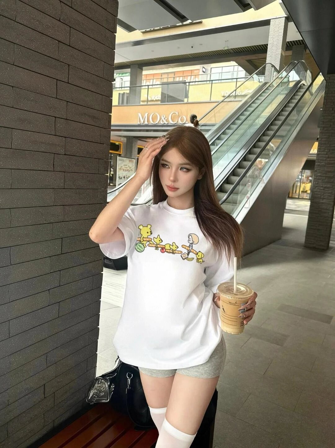 Item ID 8312 Fend1-Fendi-2025s - New Cartoon Hot Dog Bear Pattern Short Sleeve - Kn