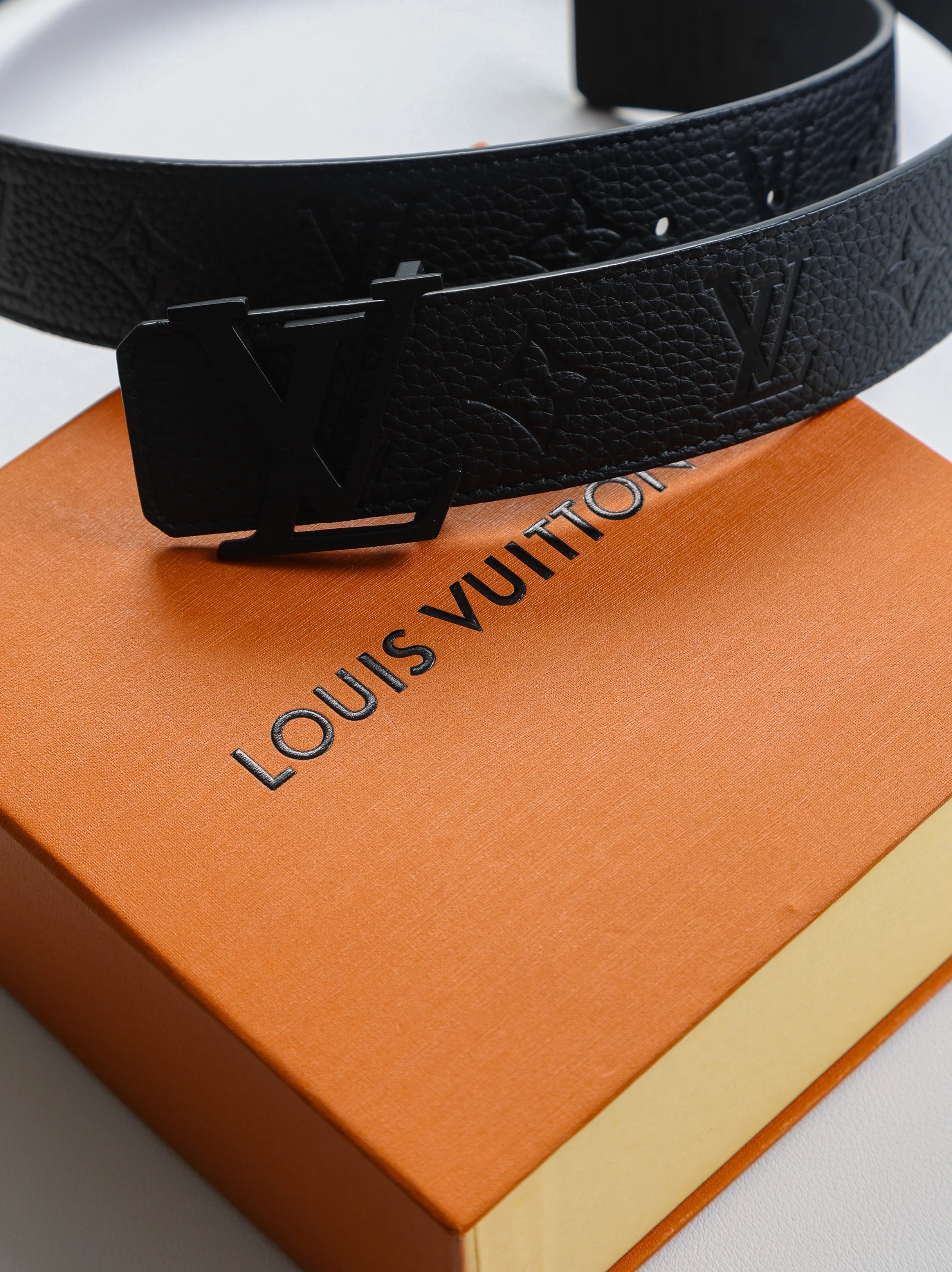 Item ID 8392 Advanced Customization -2021ss Classic Old Flower Embossed Logo Hardwa