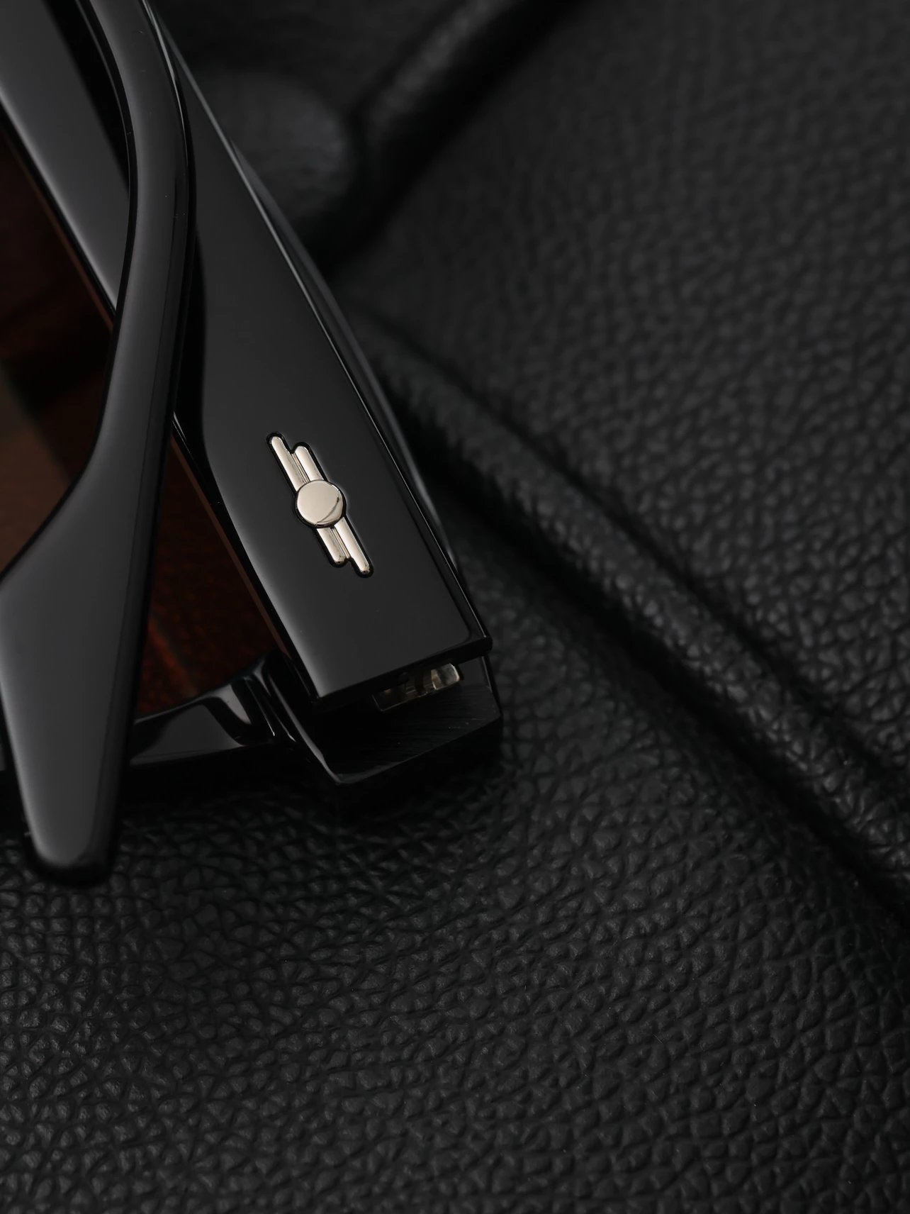 Item ID 8408 Gent1e-M0nster-GM-2024ss-UNAC_N- gradient sunglasses - sunset color -