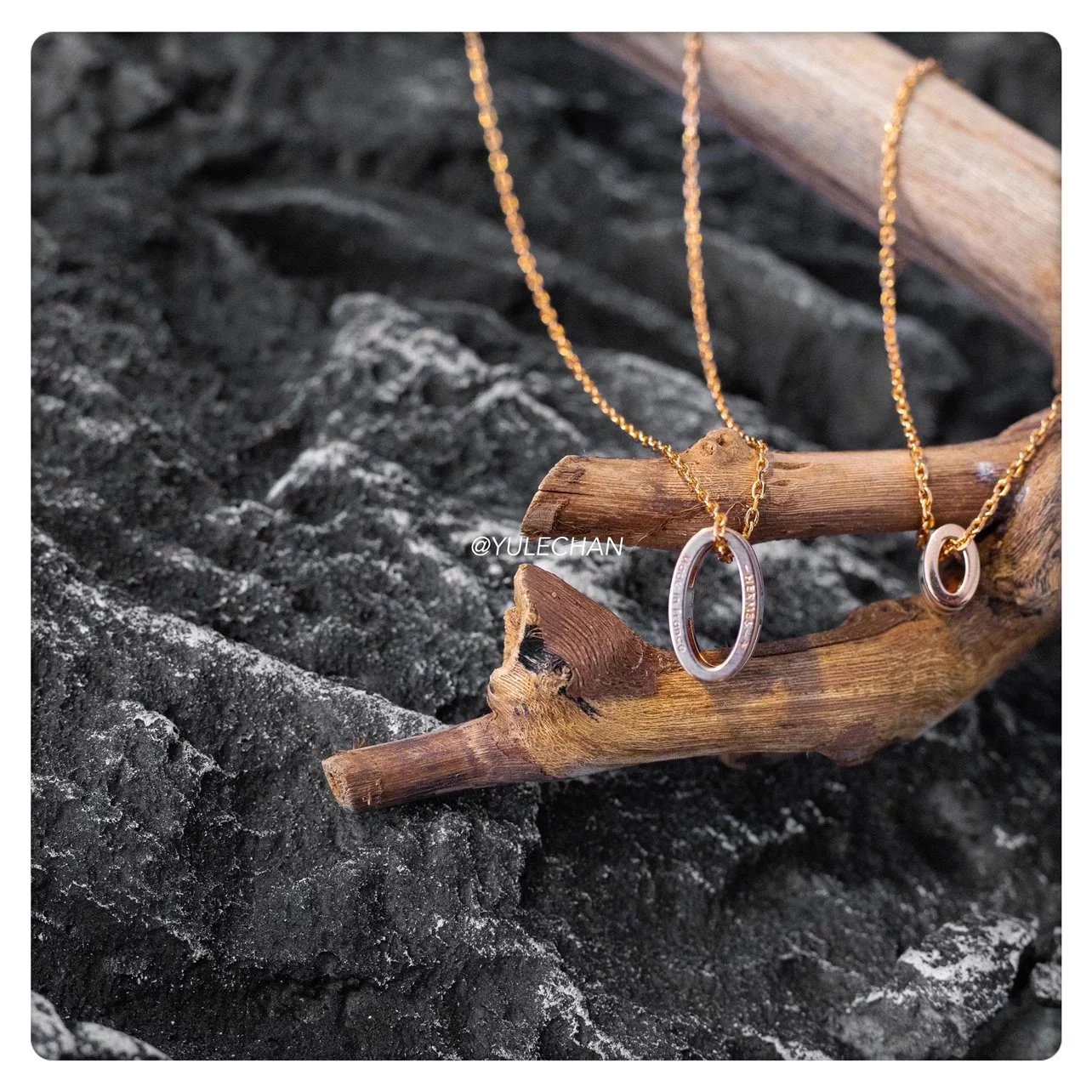 Item ID 8380 H letter necklace -mini letter pendant - rose gold necklace - clavicle