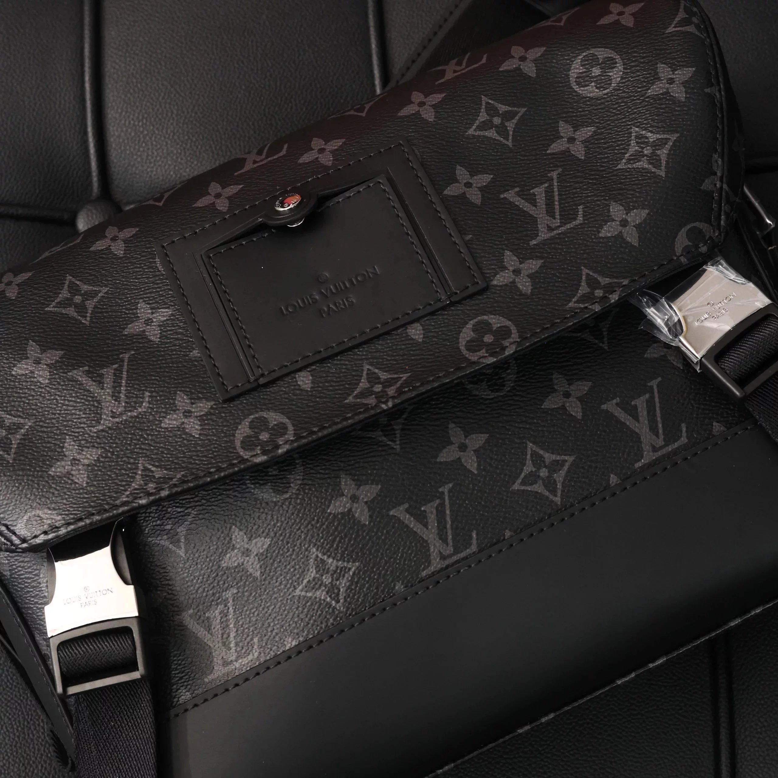 Item ID 8519 “ Customized four sets of brand new hardware 、 Extra large capacity ”