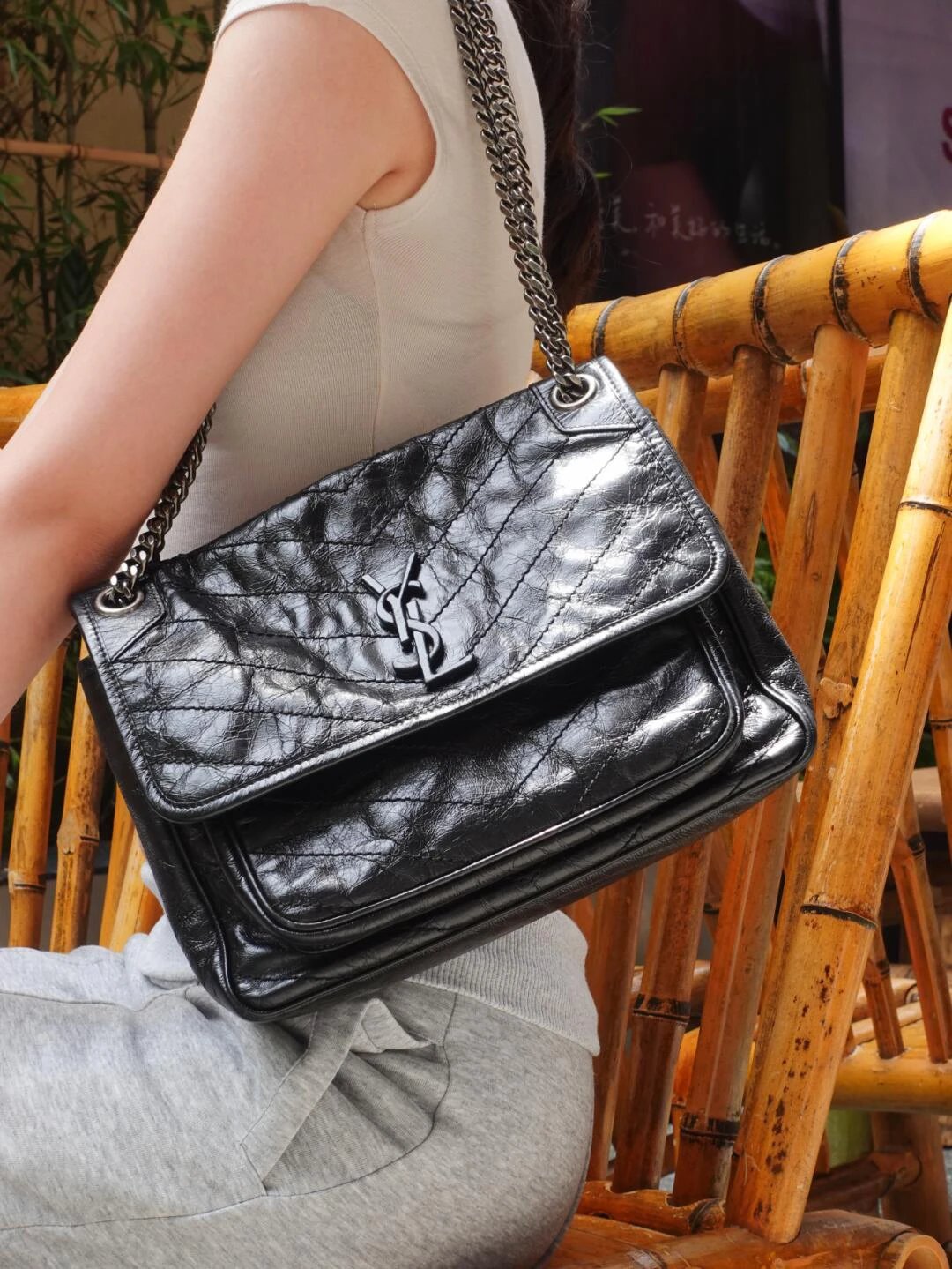 Item ID 8515 Yevs-SL-YS1- Classic -NIKI- flip chain bag - Silver chain black label