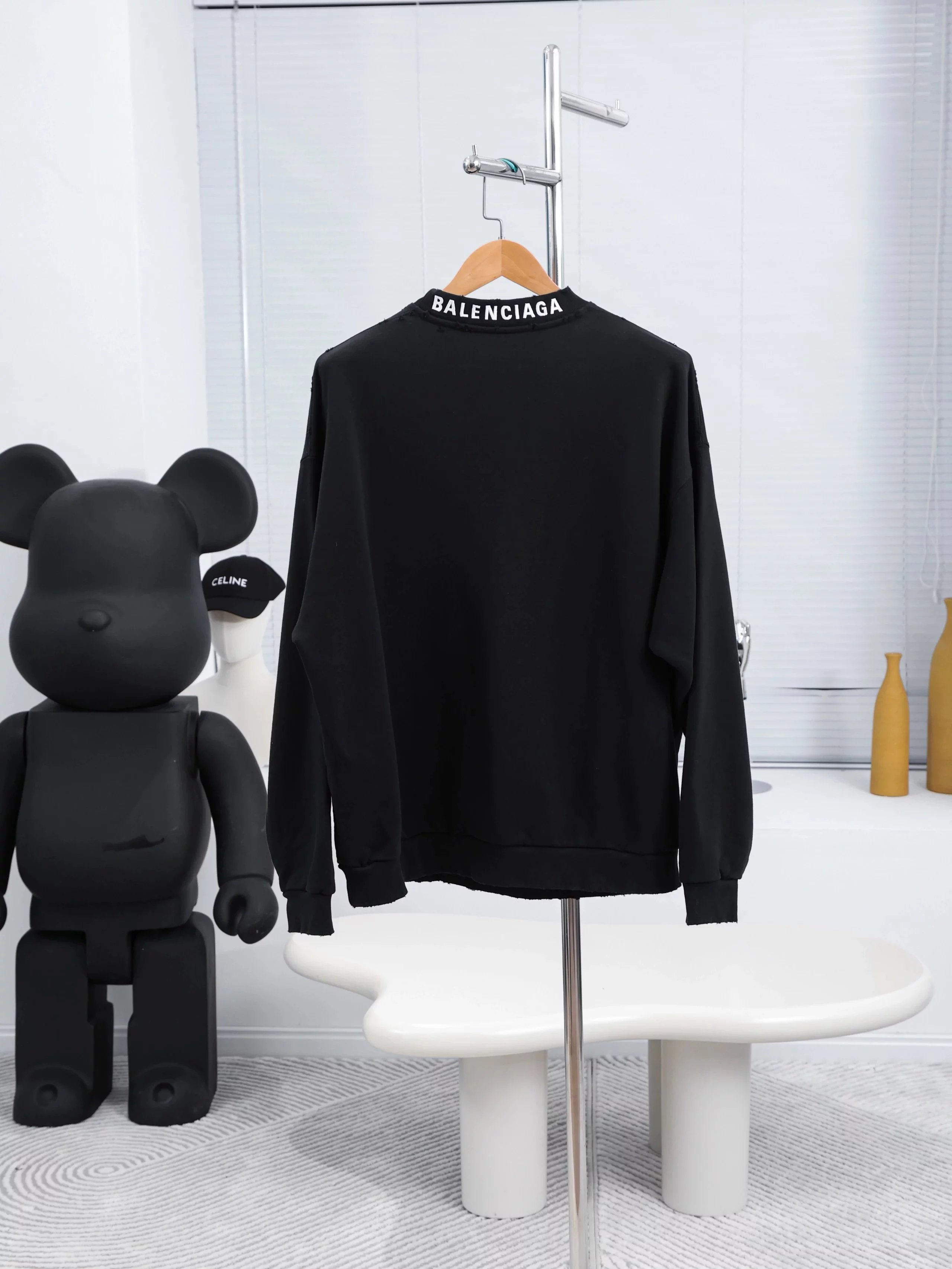 Item ID 8073 Balenci@ga- Paris -2023ss- Back neck lettering logo- crew neck sweatsh