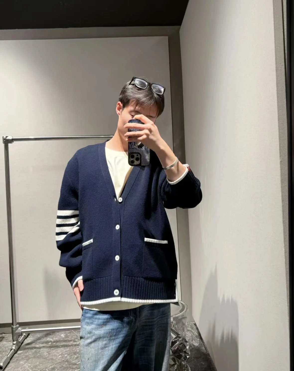 Item ID 8005 striped long sleeves single breasted V collared sweater