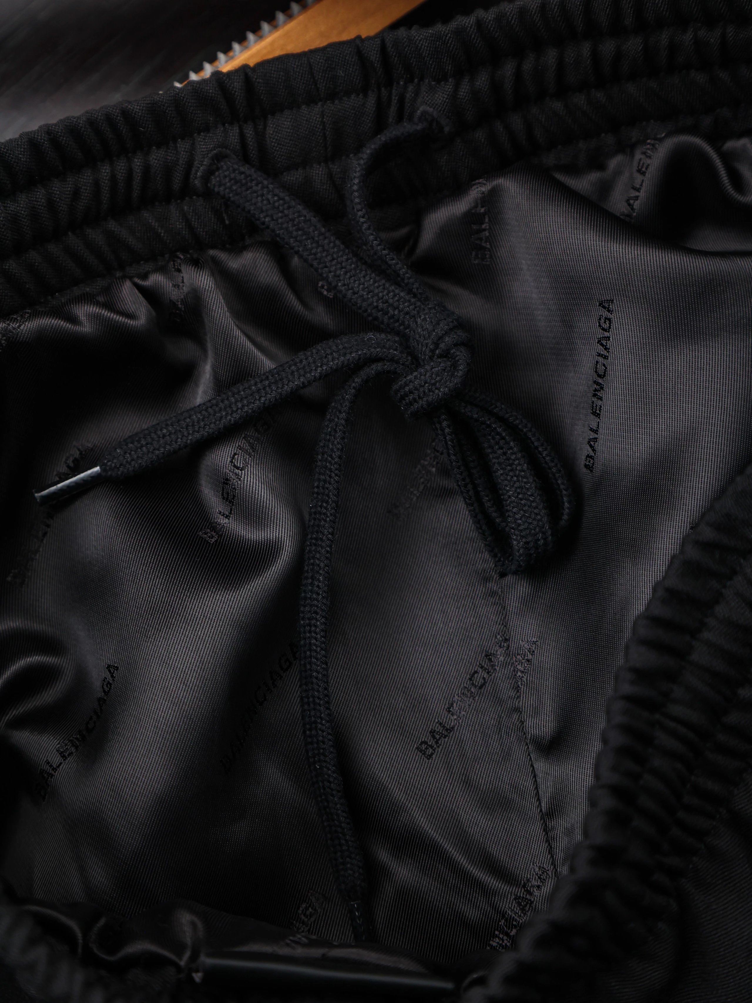 Item ID 8343 Balenci@ga- Paris -2023ss-100% wool worsted - Solid color pressed mid-