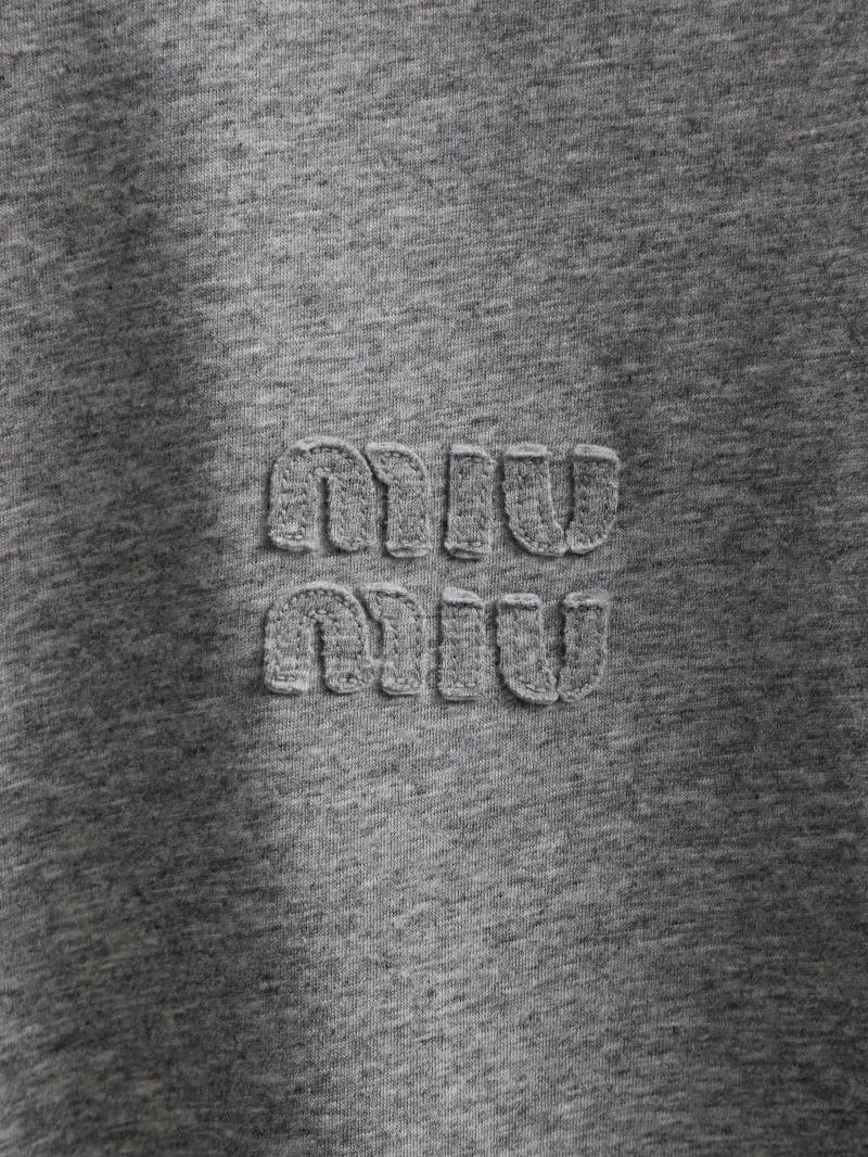 Item ID 8327 Miumiu- Miu Miu -2023ss- patch Logo short sleeves - flower gray - Ultr