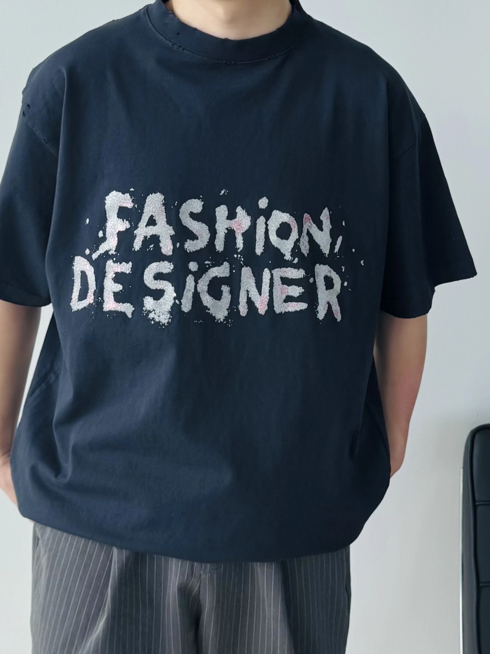 Item ID 8279 Balenc1aga - Paris-2025s - Sparkling Ink Graffiti Letter Printed Short