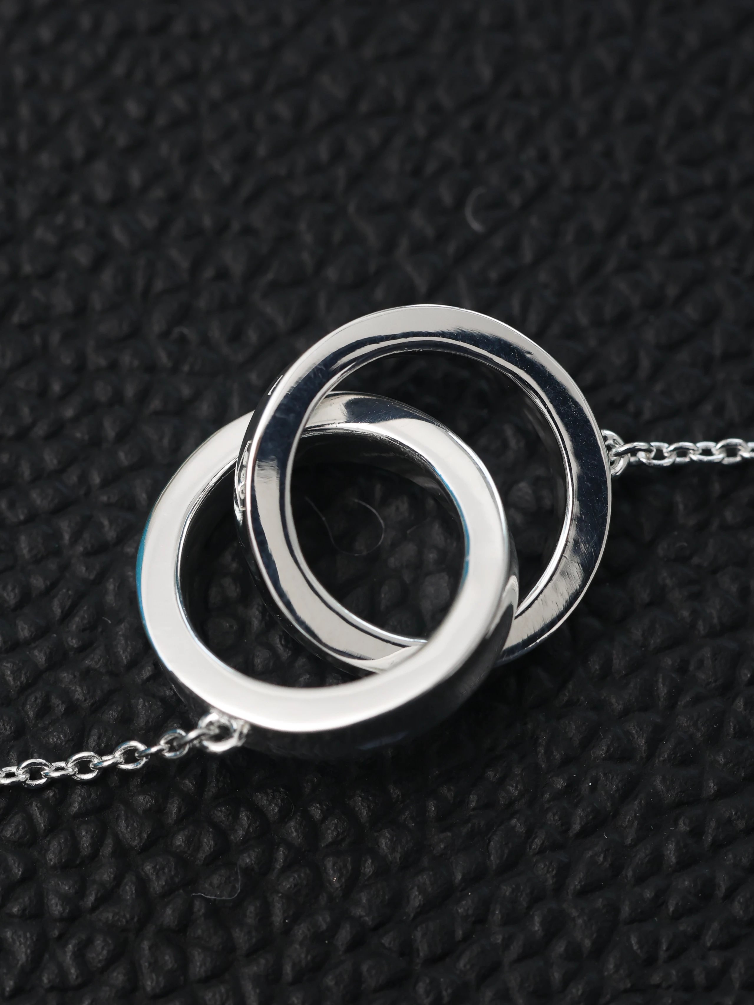 Item ID 8383 T1ffany- Tiffany -1837 Classic double hoop necklace - Ring Lariat Ster