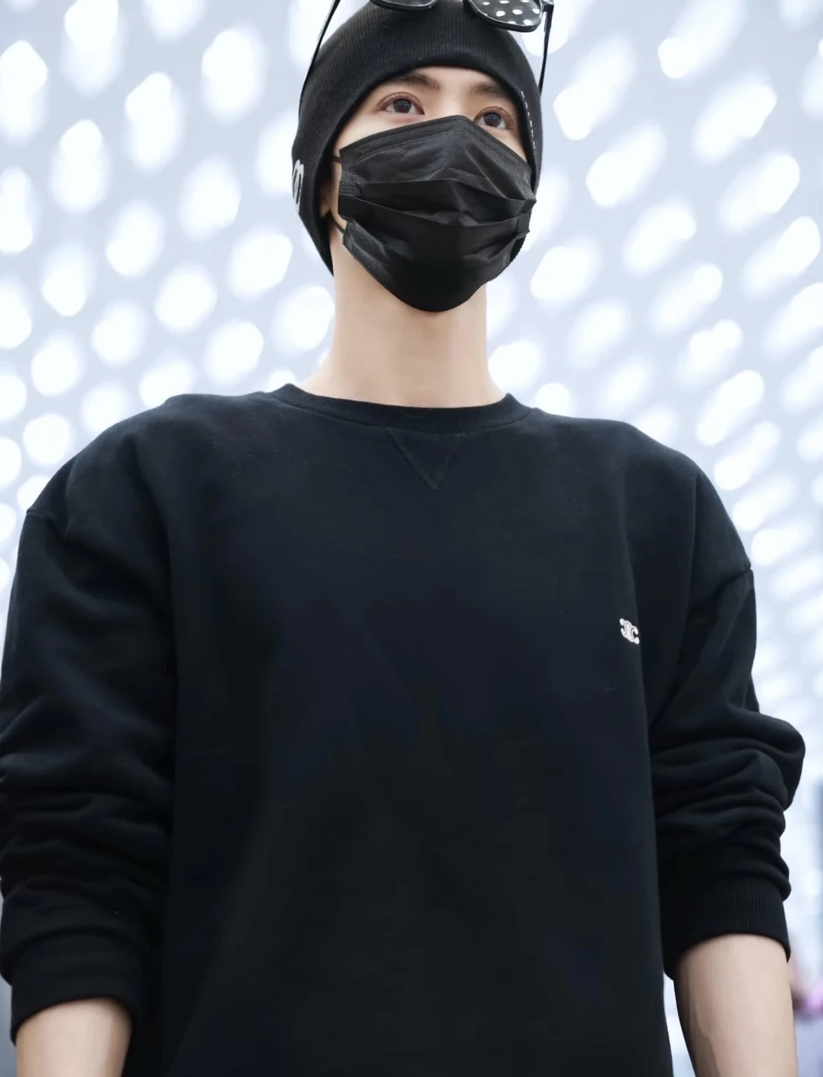 Item ID 8078 CL-SS25-“- embroidery ”“ Neatness differentiates the market ” Solid co