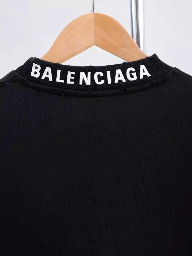 Item ID 8073 Balenci@ga- Paris -2023ss- Back neck lettering logo- crew neck sweatsh