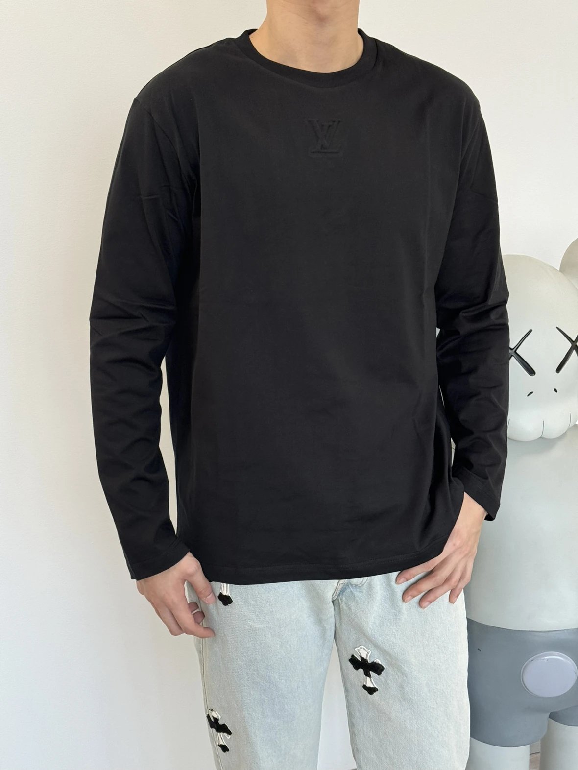 Item ID 8180 Embossed crew neck “32 Count combed long staple cotton smooth ”logo lo