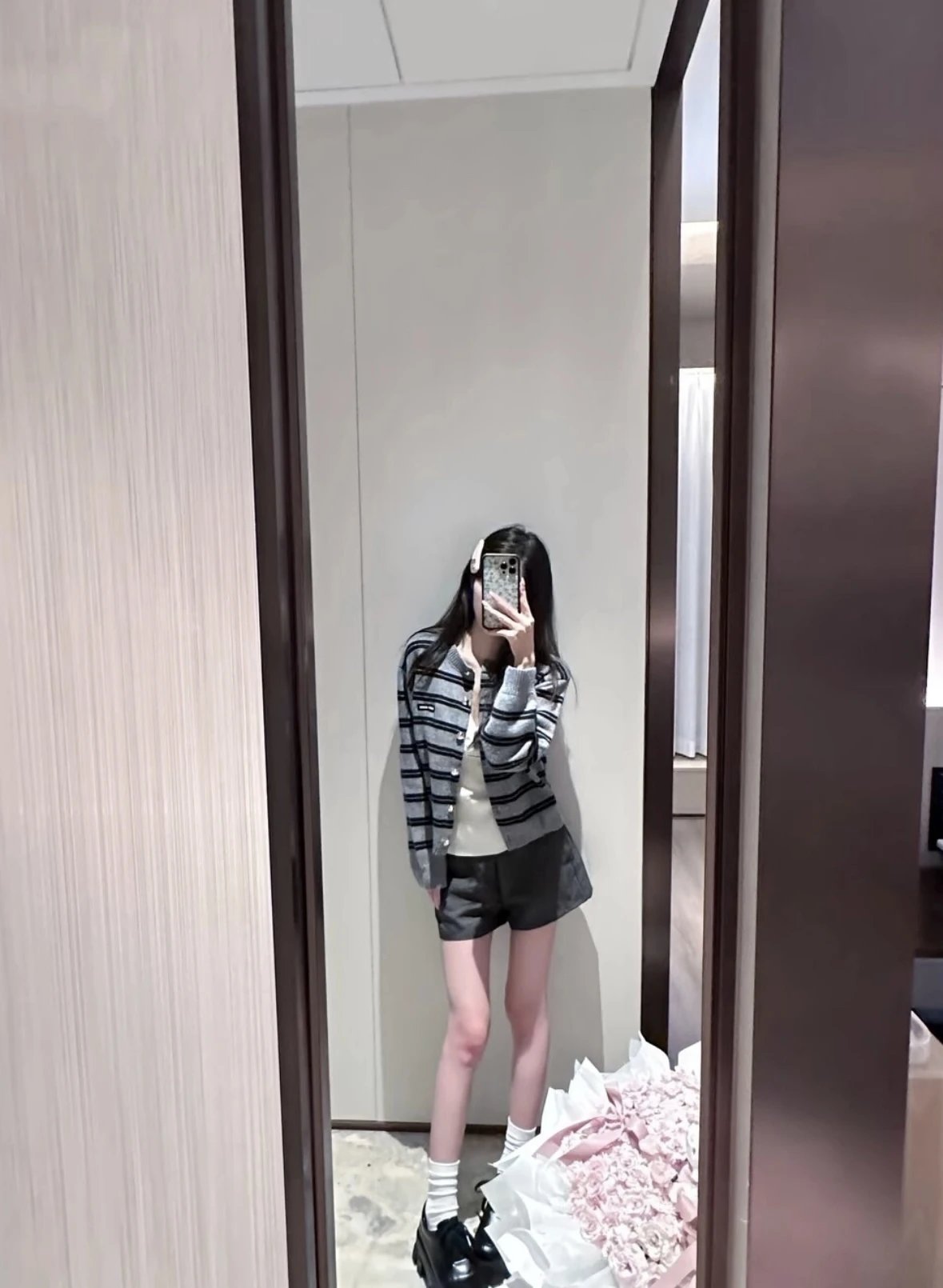 Item ID 8004 M1UM1U Miu Miu double-layer knitted logo patch cardigan with _precise