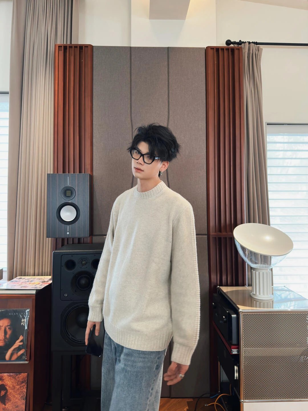 Item ID 8261 Loro-Pi@na-LP-2024ss- cashmere sweater - Warm cashmere sweater with si