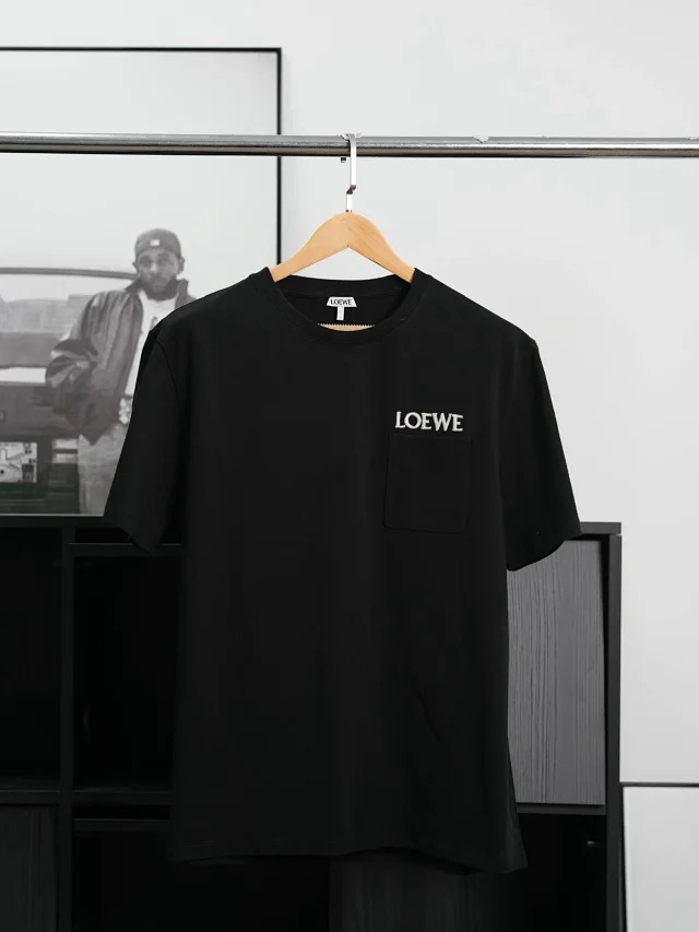 Item ID 9016 Loew Chest patch pocket round neck T