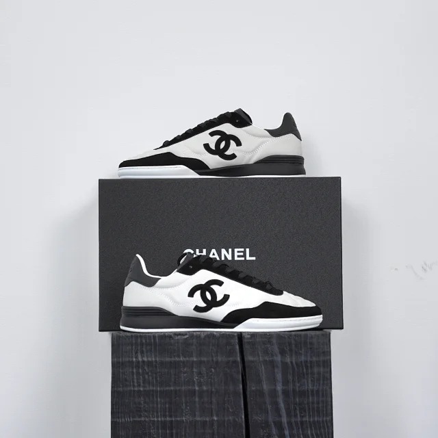 Item ID 9041 CHANE1 imported sheepskin 26S cowhide plush round headed panda low top German training shoes for women black white
