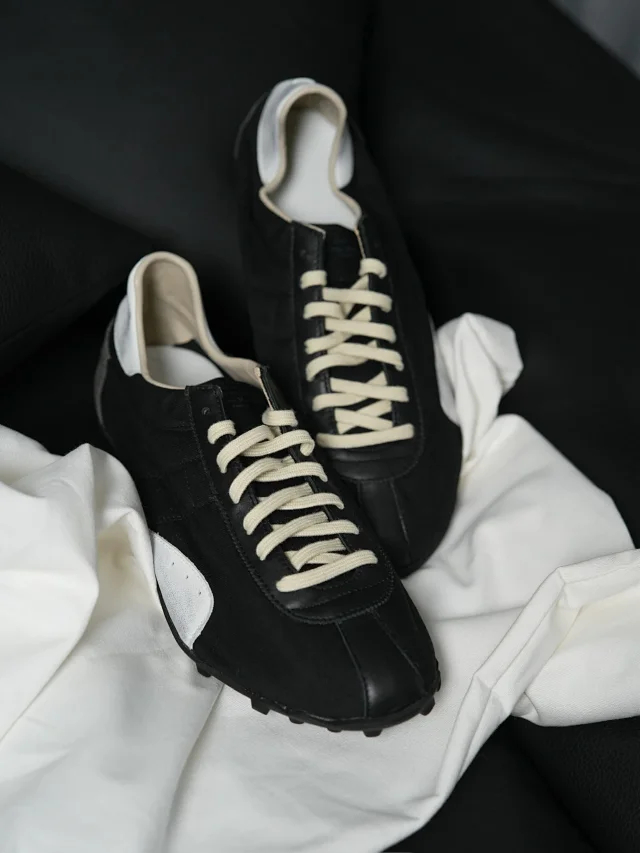 Item ID 9090 Maison Margiela Sprinters calf leather studded contrasting round toe lace up low cut athletic training shoes