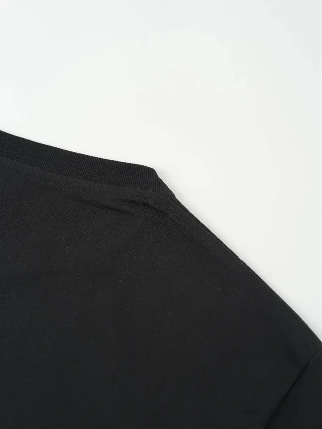 Loe Ceramic vase loose short sleeved