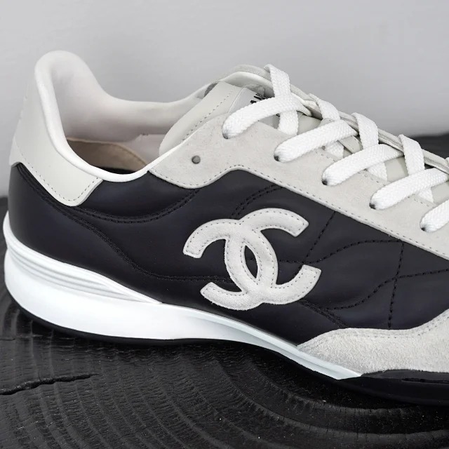 Item ID 9041 CHANE1 imported sheepskin 26S cowhide plush round headed panda low top German training shoes for women black white