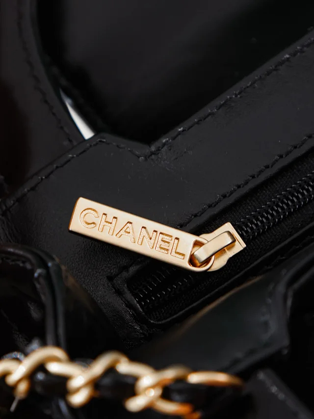 Item ID 9057 CHANE1 Kelly diamond patterned cowhide chain carrying shoulder bag