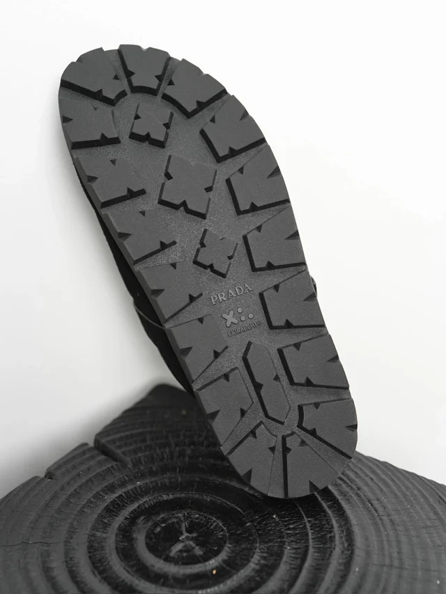PRA Metal Triangle Brand Series Strap Muller Shoes Baotou Boken Shoes