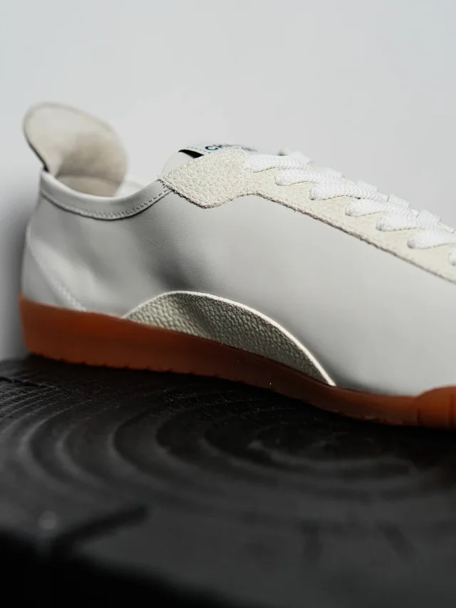 Item ID 9084 CHANE1 embossed calf leather suede effect round toe lace up low cut life and leisure training shoes 1cm